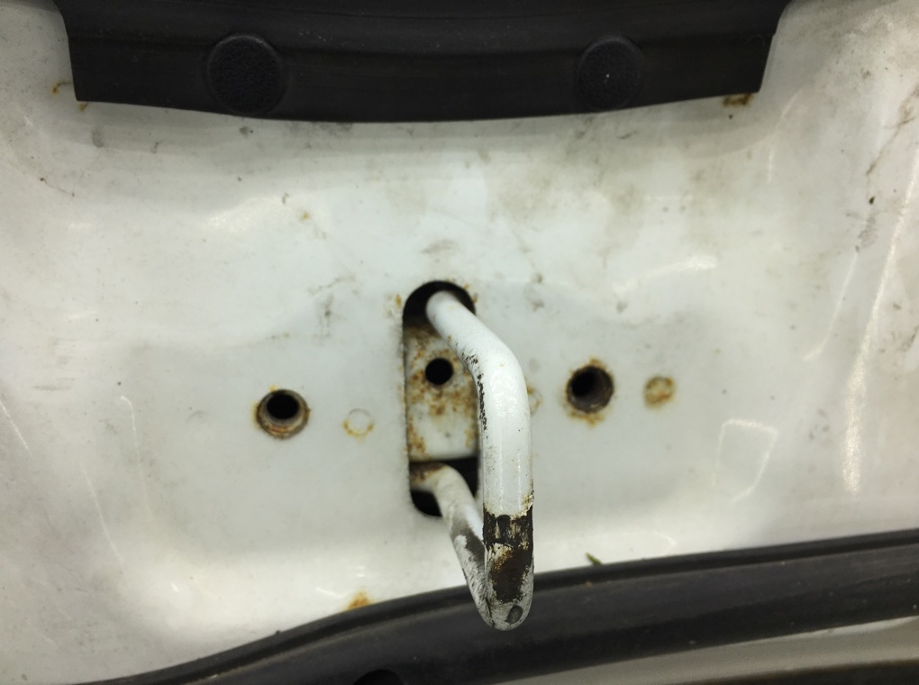 Капот бу для Mazda CX-7  2.2 CDTi,  2011 г.