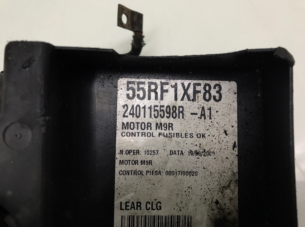 Блок предохранителей бу для Renault Espace  2.0 DCi,  2009 г.