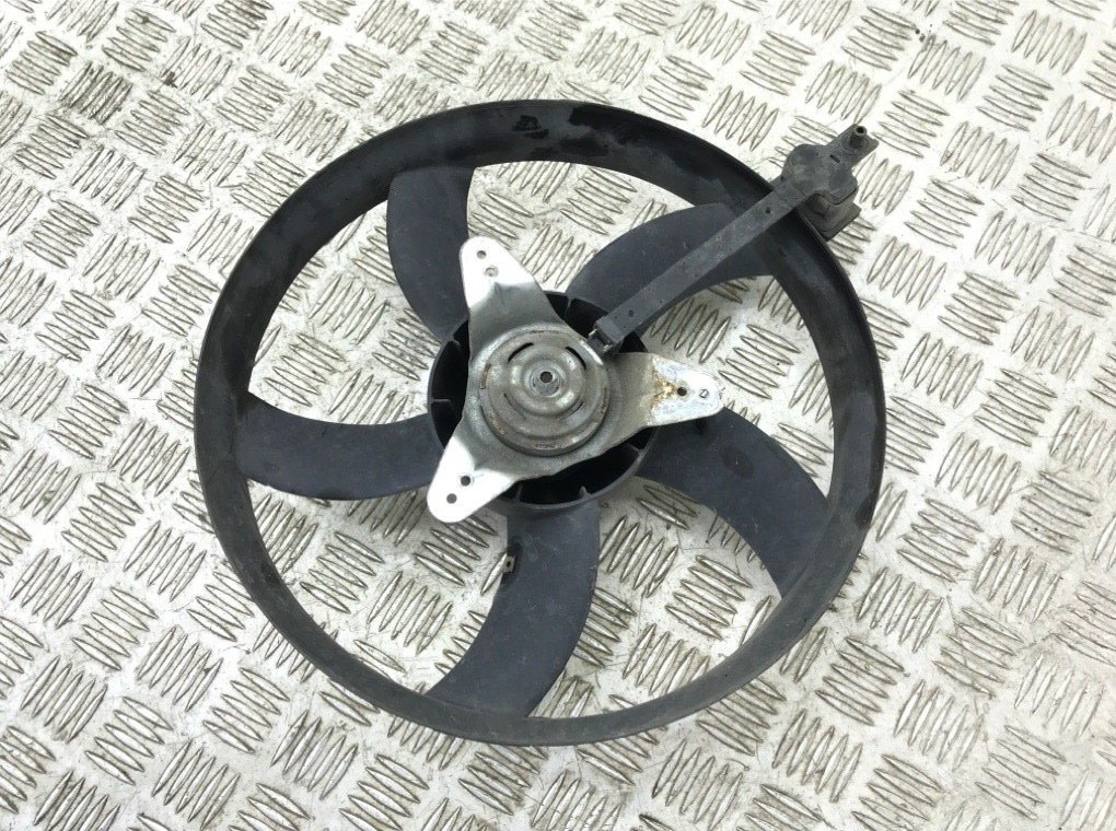 Вентилятор радиатора бу для Seat Ibiza  1.2 i,  2006 г.