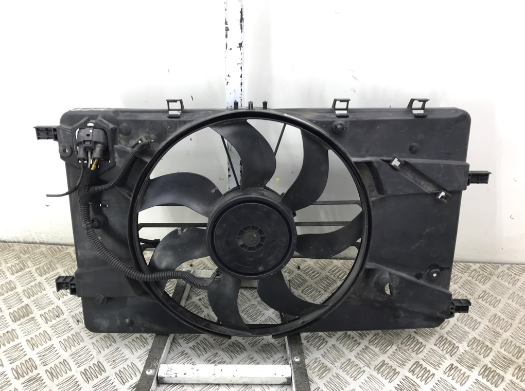 Вентилятор радиатора бу для Opel Astra J 2.0 CDTi, 2011 г.