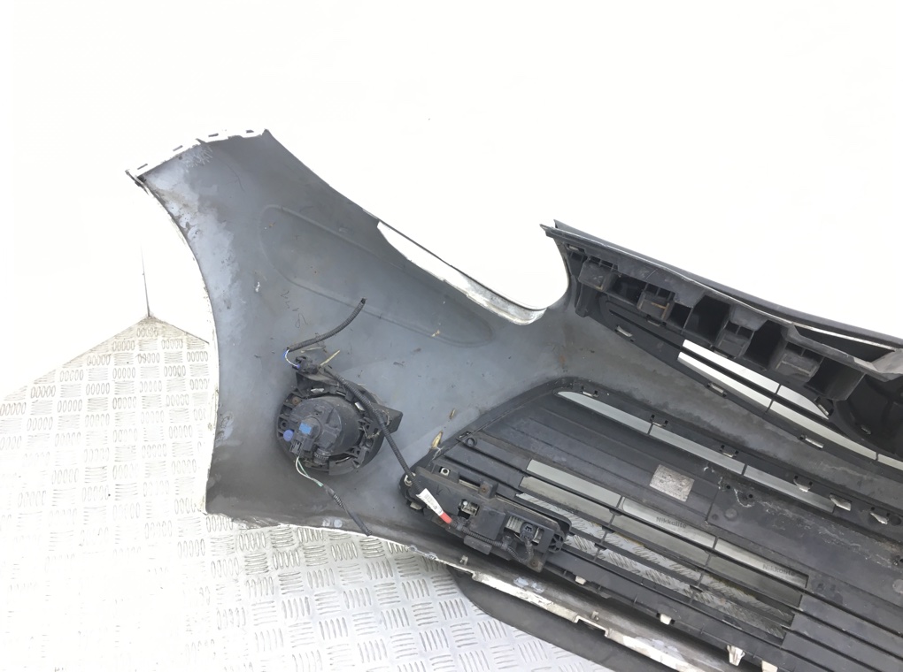 Бампер передний бу для Toyota Aygo  1.0 i,  2012 г.