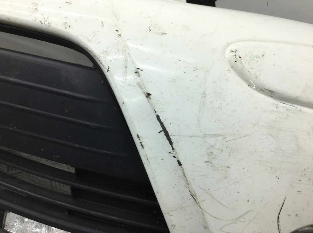 Бампер передний бу для Toyota Aygo  1.0 i,  2012 г.