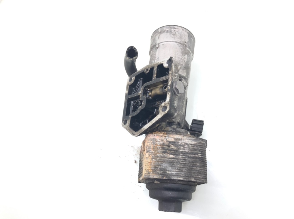 Корпус масляного фильтра бу для Volkswagen Passat B6 2.0 TDi,  2008 г.