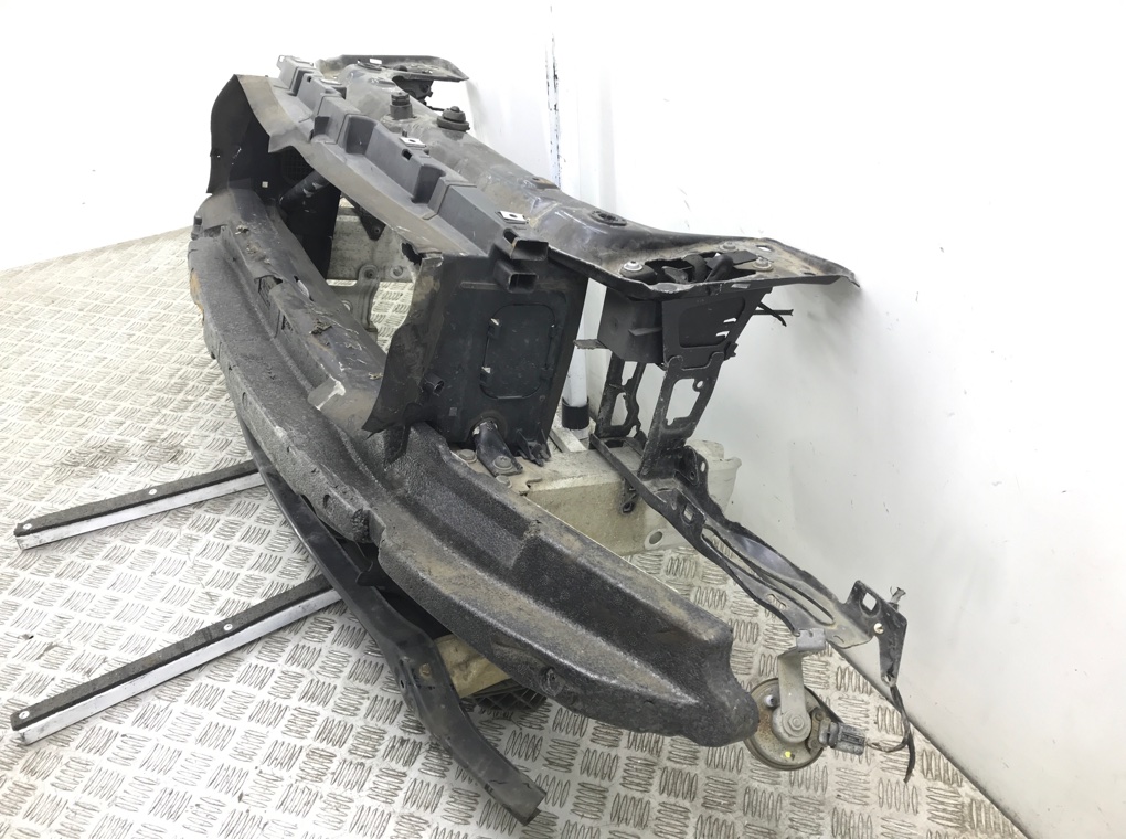 Панель передняя (телевизор) бу для BMW 1 F20/F21 2.0 TD,  2012 г.