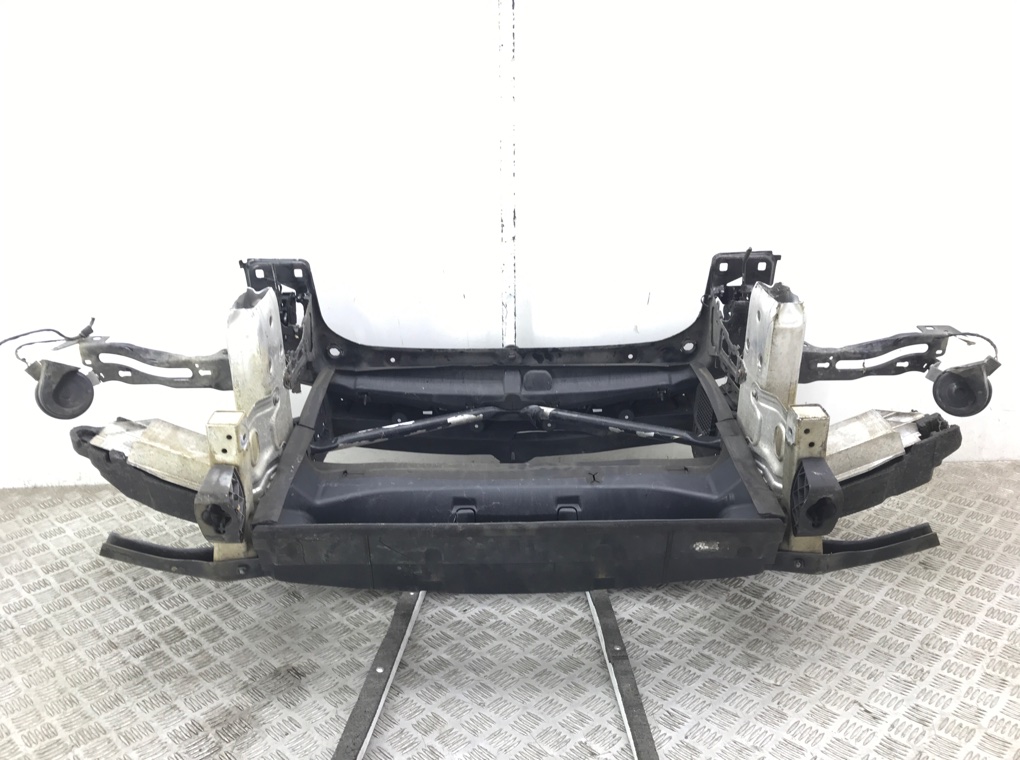 Панель передняя (телевизор) бу для BMW 1 F20/F21 2.0 TD,  2012 г.