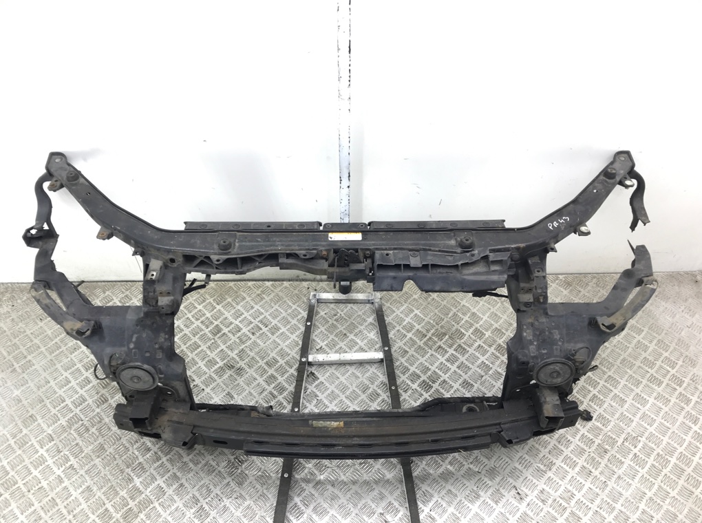 Панель передняя (телевизор) бу для Hyundai Santa Fe  2.2 CRDi,  2008 г.
