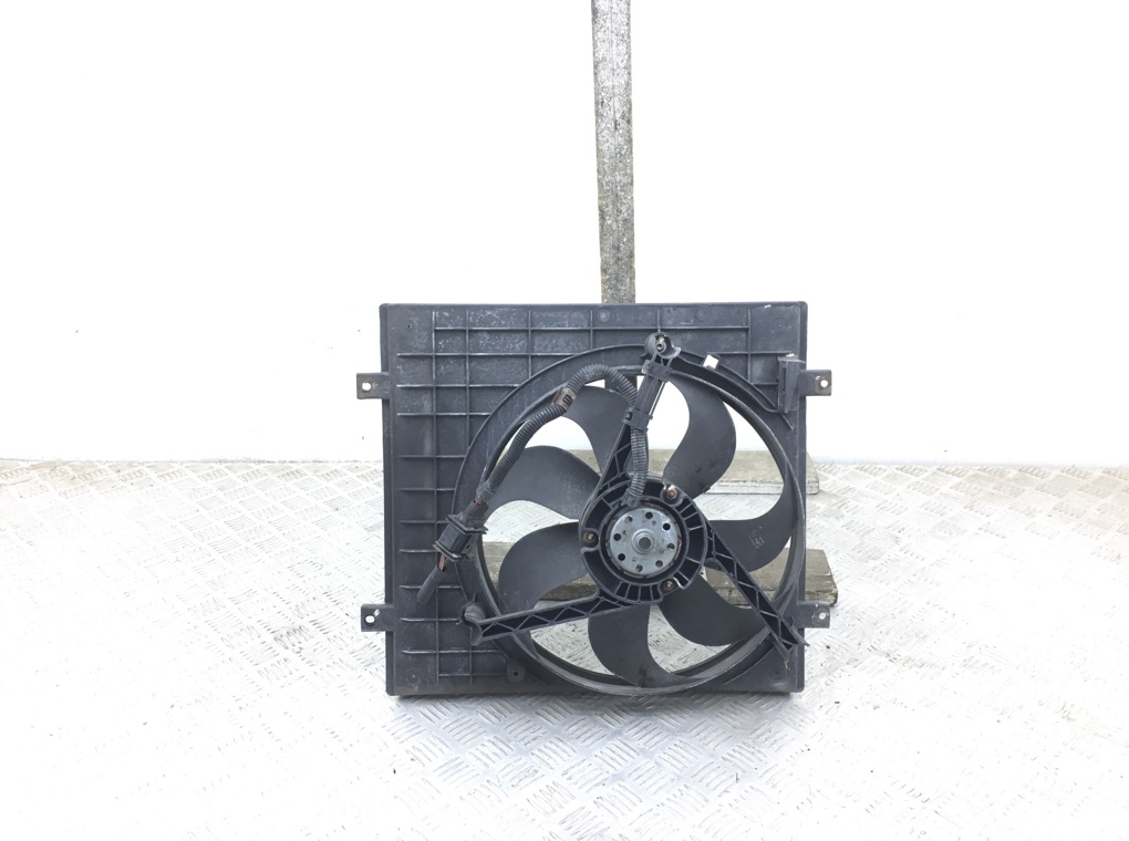 Вентилятор радиатора бу для Volkswagen Fox 1.2 i, 2010 г.