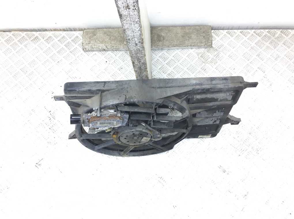 Вентилятор радиатора бу для Mazda 3  BL 1.6 TD,  2009 г.