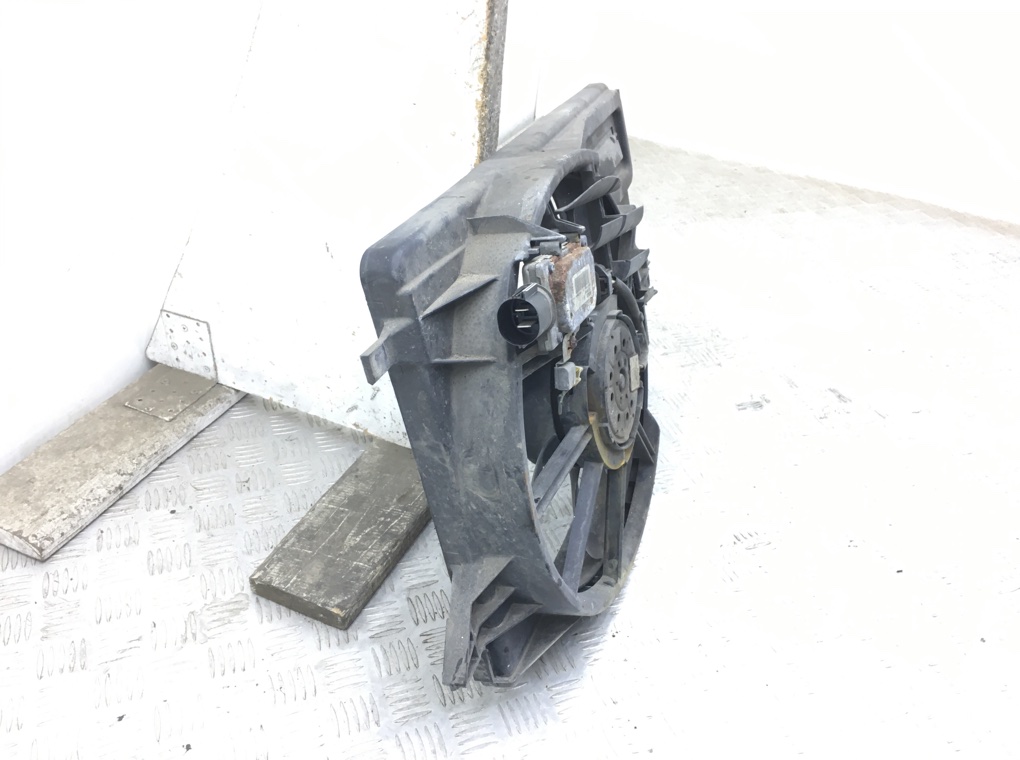 Вентилятор радиатора бу для Mazda 3  BL 1.6 TD,  2009 г.