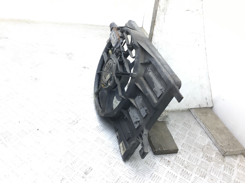 Вентилятор радиатора бу для Mazda 3  BL 1.6 TD,  2009 г.