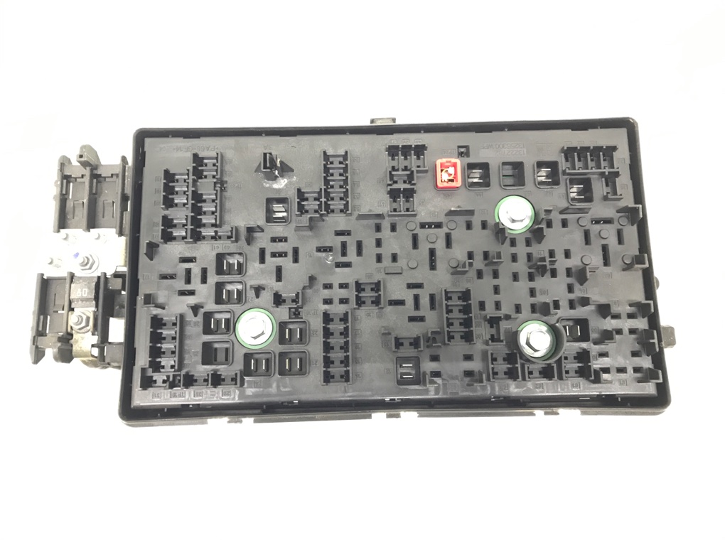 Блок предохранителей бу для Opel Insignia 2.0 CDTi, 2010 г. Блок предохранителей бу для Opel Insignia 2.0 CDTi, 2010 г.