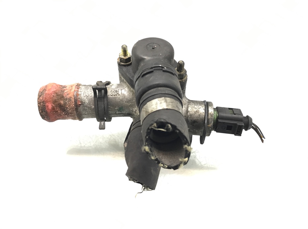 Фланец (тройник) системы охлаждения бу для Audi A6 C5 1.9 TDi,  2005 г.