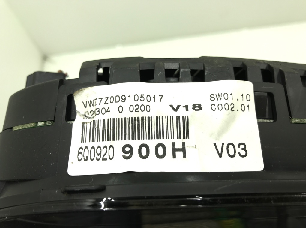 Щиток приборов (приборная панель) бу для Volkswagen Polo  1.2 i,  2004 г.