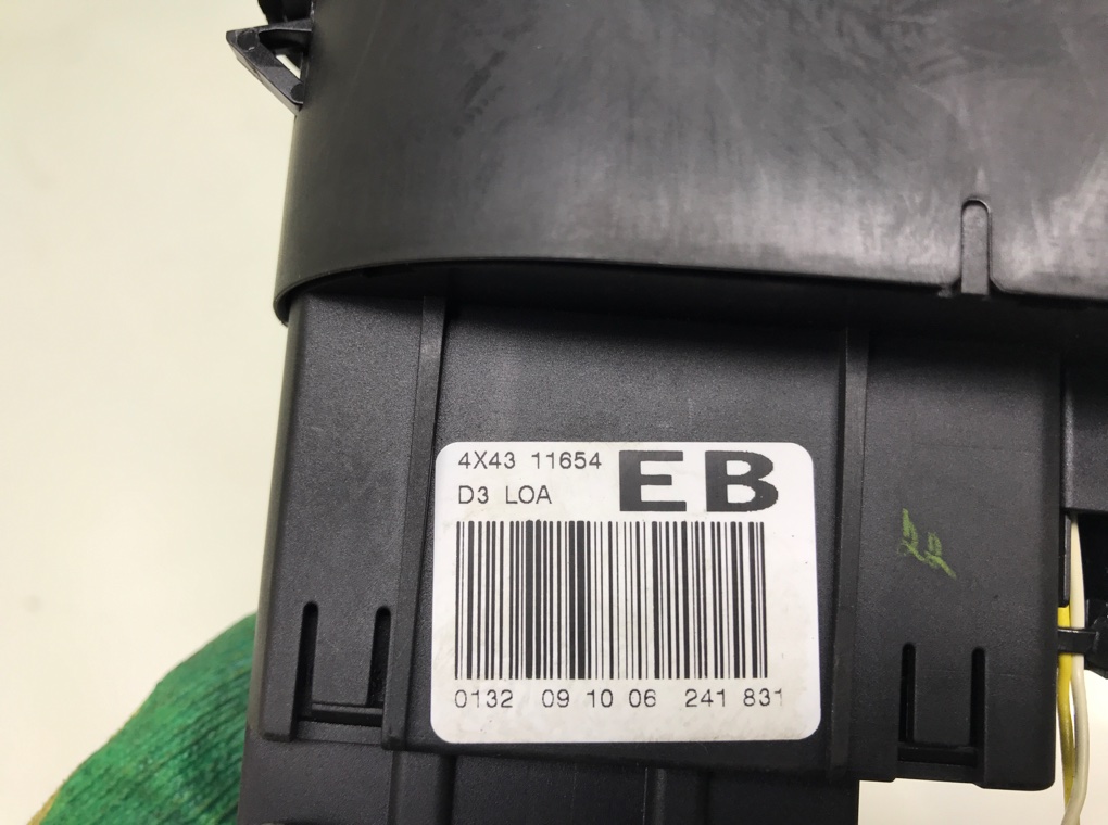 Переключатель света бу для Jaguar X-Type 2.2 TDCi, 2007 г. Переключатель света бу для Jaguar X-Type 2.2 TDCi, 2007 г.