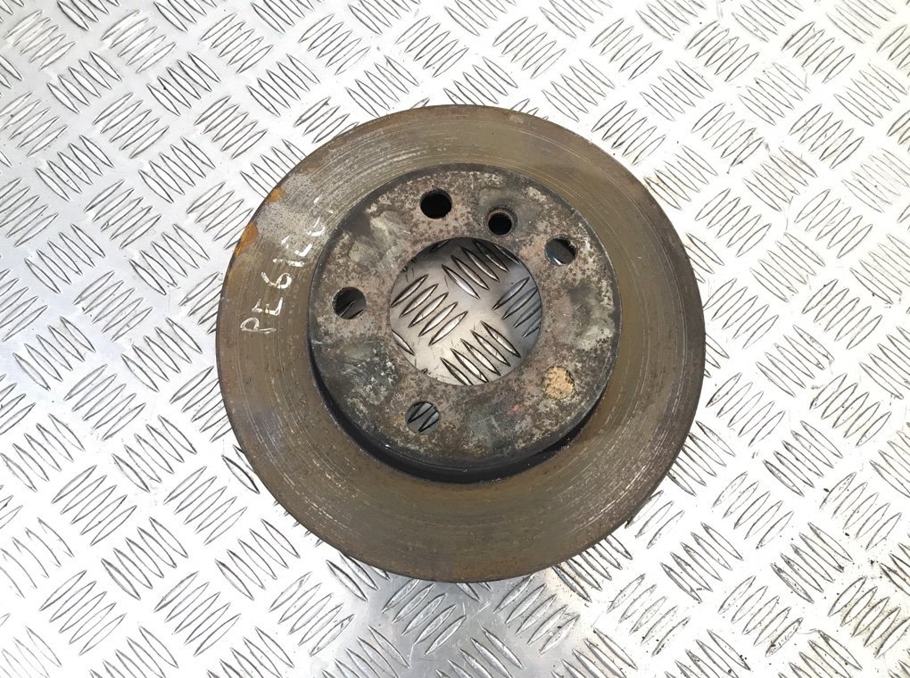 Диск тормозной передний бу для BMW 1 F20/F21 2.0 D, 2011 г.