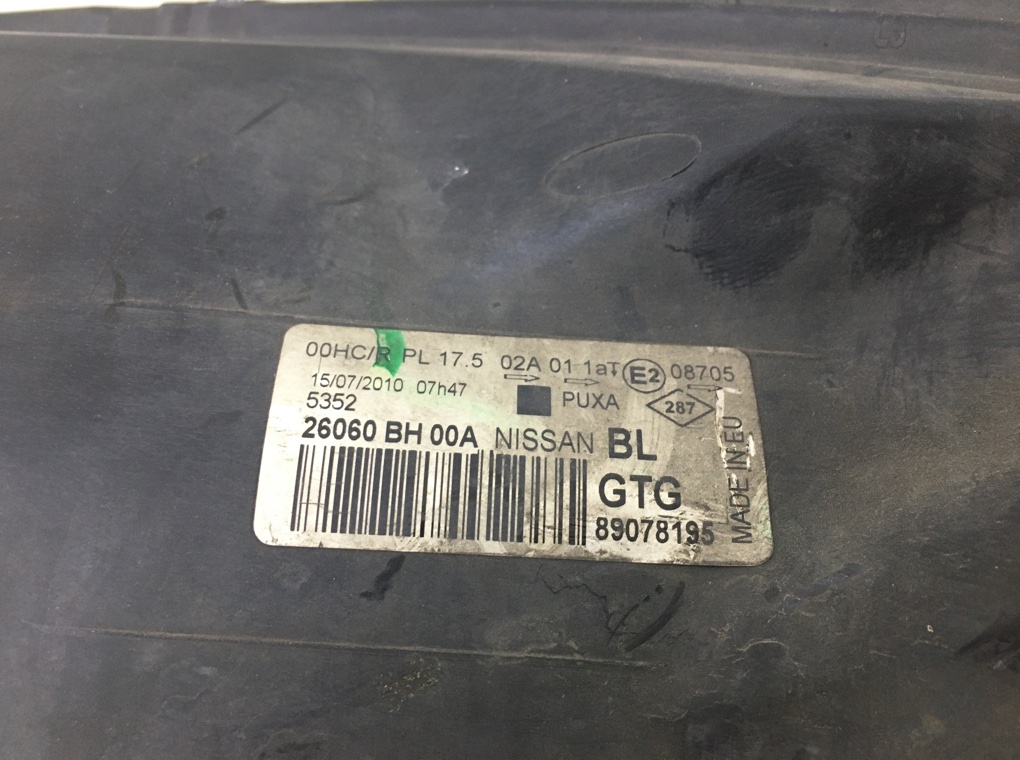 Фара левая бу для Nissan Note E11 1.5 DCi,  2010 г.