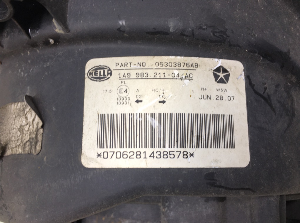 Фара правая бу для Jeep Patriot  2.0 CRD,  2008 г.