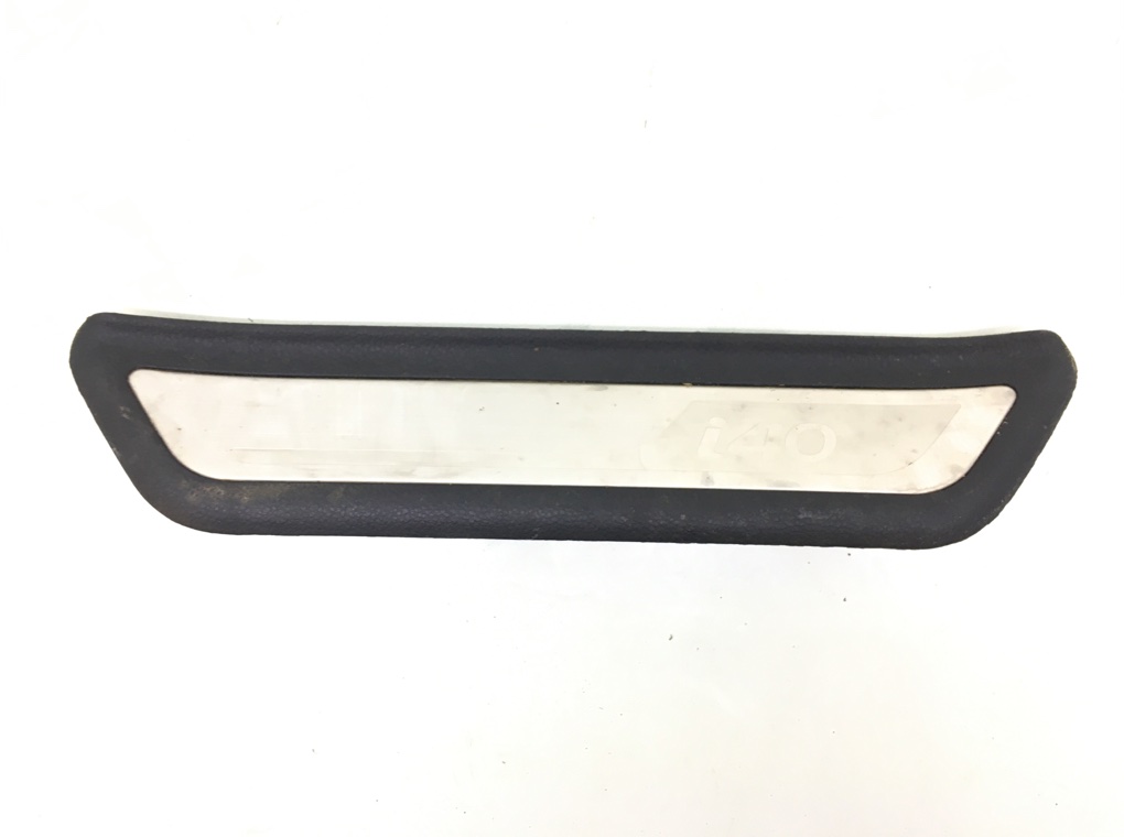 Накладка на порог бу для Hyundai i40 1.7 CRDi, 2013 г.