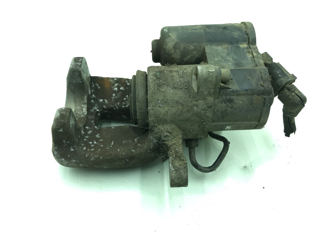 Суппорт задний левый бу для Volkswagen Passat B6 2.0 TDi,  2007 г.