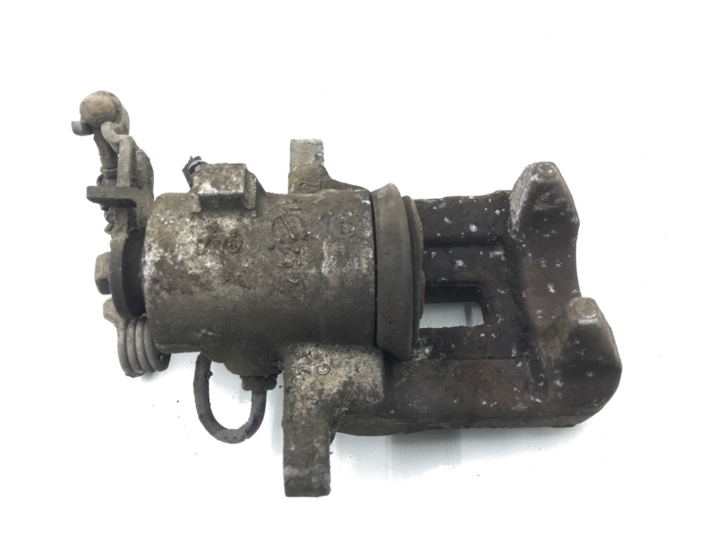 Суппорт задний правый бу для Volkswagen Golf 5 2.0 TDi, 2007 г. Суппорт задний правый бу для Volkswagen Golf 5 2.0 TDi, 2007 г.