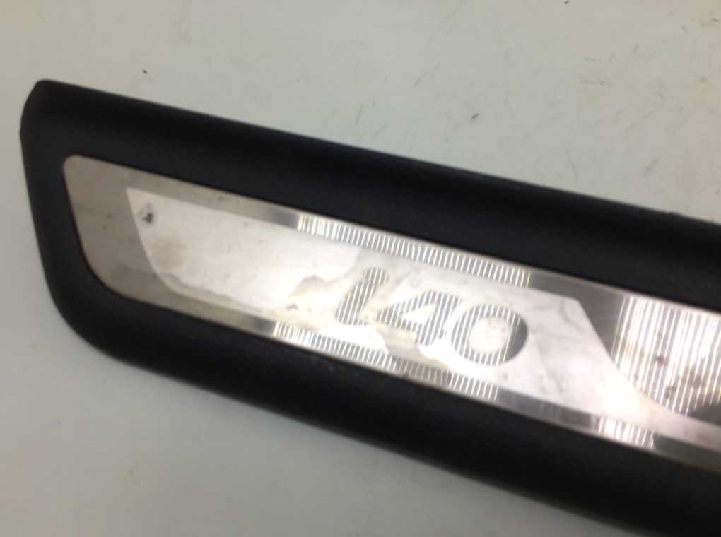 Накладка на порог бу для Hyundai i40  1.7 CRDi,  2013 г.