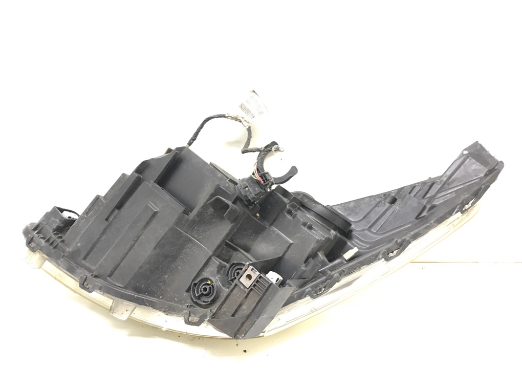 Фара правая бу для Peugeot 3008  1.6 HDi,  2011 г.