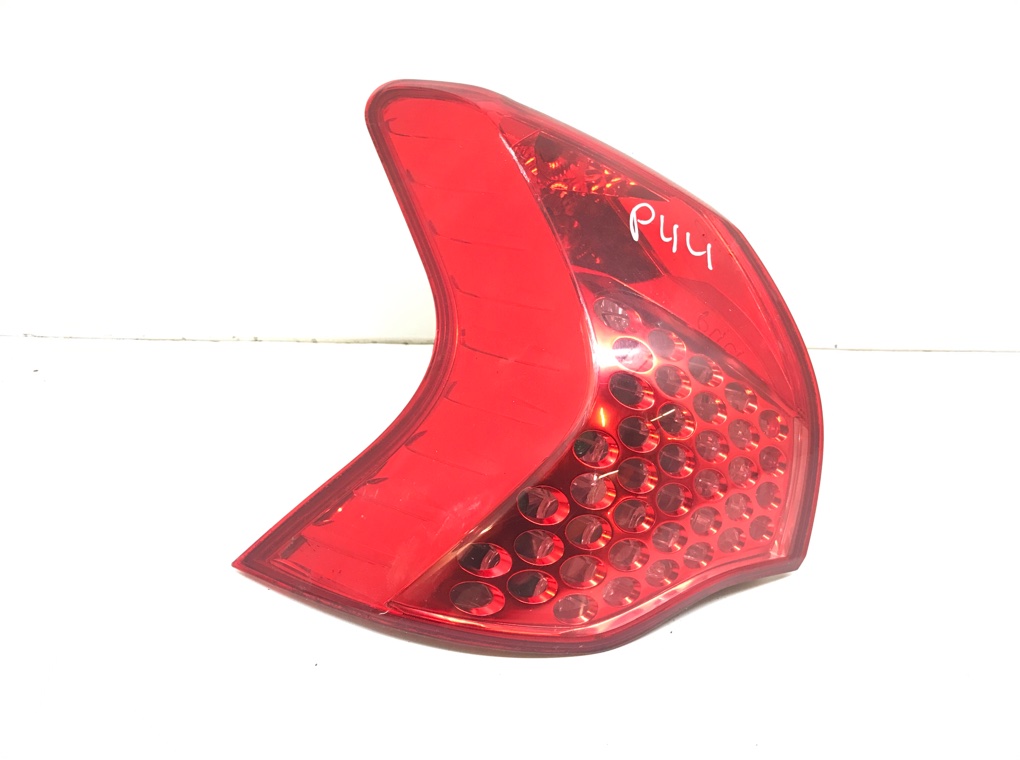 Фонарь задний левый бу для Peugeot 3008 1.6 HDi, 2011 г.