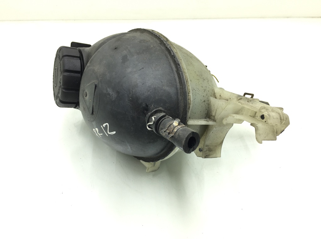 Бачок расширительный бу для Mercedes C W204 3.0 CDi,  2008 г.