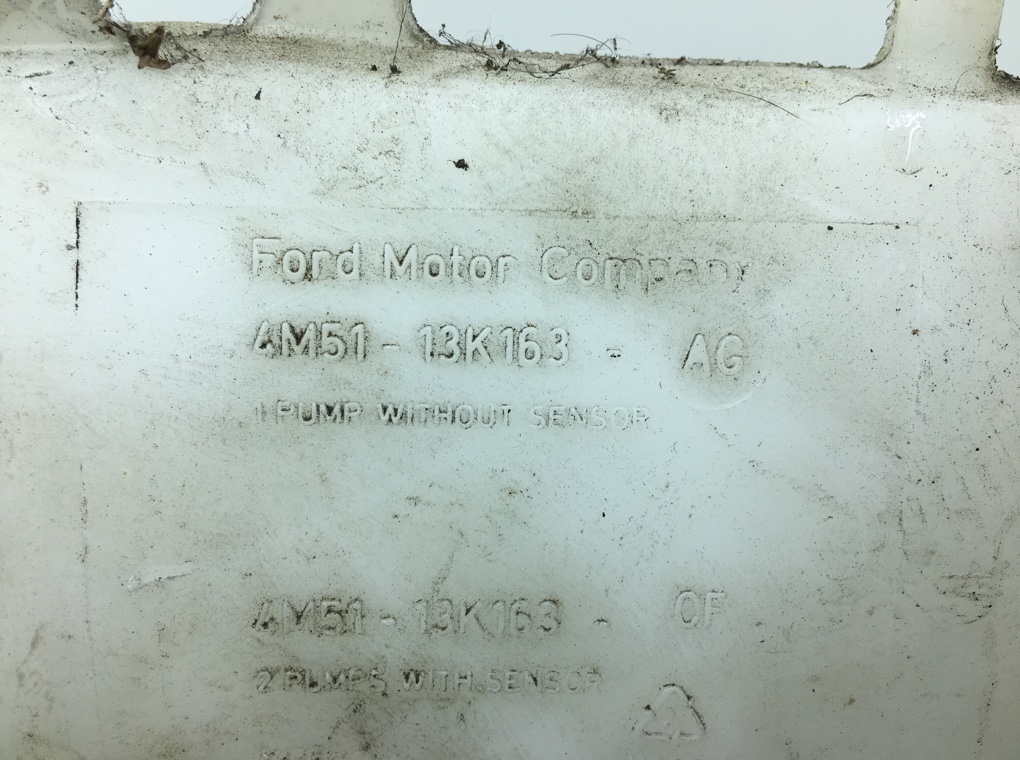 Бачок омывателя бу для Ford Focus 2 1.6 TDCi, 2008 г. Бачок омывателя бу для Ford Focus 2 1.6 TDCi, 2008 г.