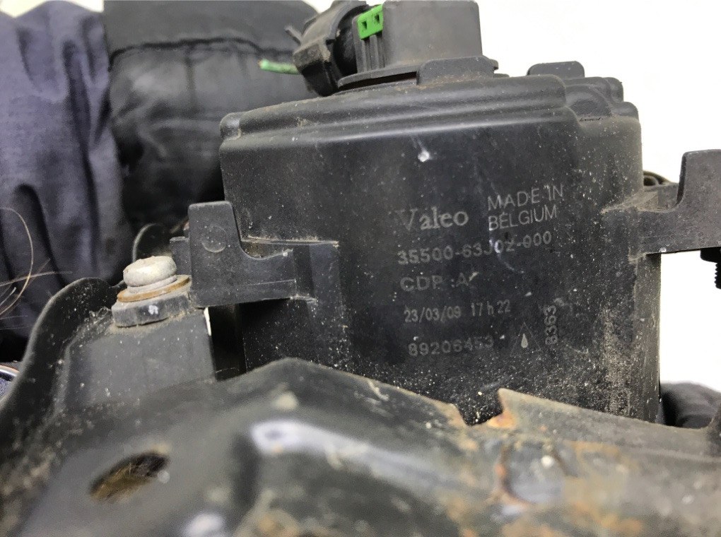 Фара противотуманная левая бу для Nissan Pixo  1.0 i,  2010 г.