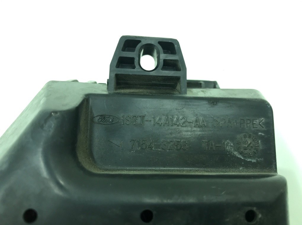 Блок предохранителей бу для Ford Mondeo 3 2.0 i,  2005 г.