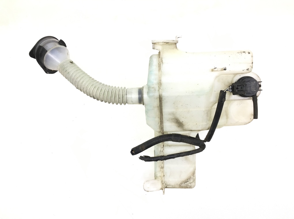 Бачок омывателя бу для Lexus IS 2 2.2 D-4D, 2006 г. Бачок омывателя бу для Lexus IS 2 2.2 D-4D, 2006 г.