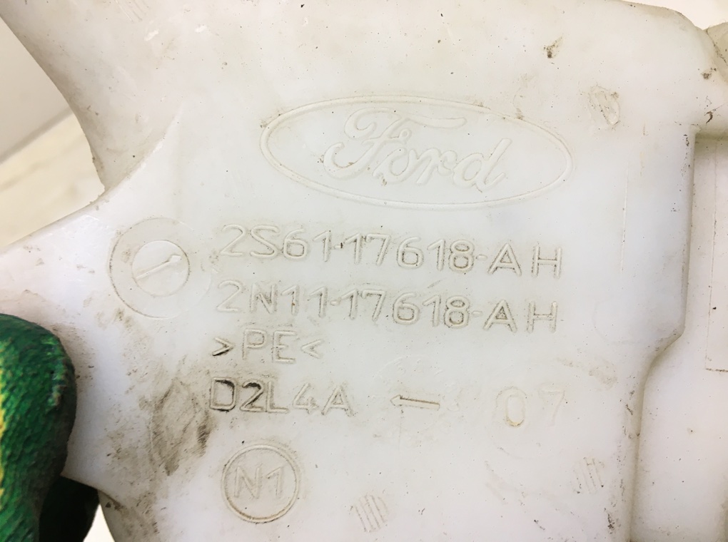 Бачок омывателя бу для Ford Fiesta 5 1.3 i,  2006 г.