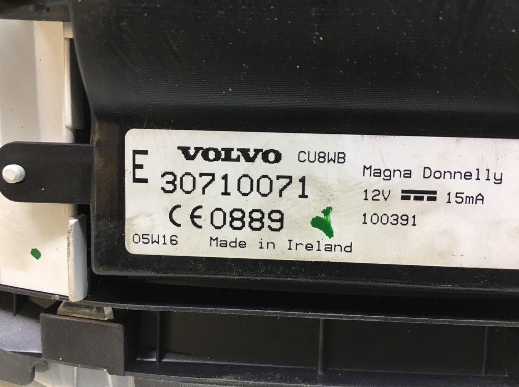Щиток приборов (приборная панель) бу для Volvo V50  2.0 TD,  2005 г.