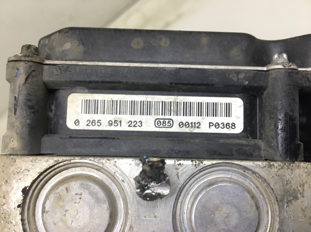 Блок ABS бу для Nissan Qashqai  1.5 DCi,  2009 г.