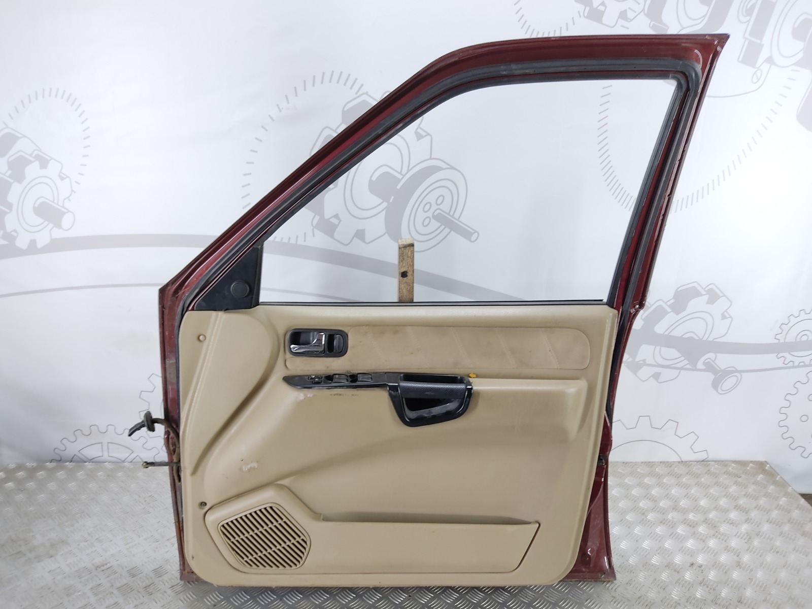 Дверь передняя правая бу для Nissan Terrano  3.0 Di,  2003 г.