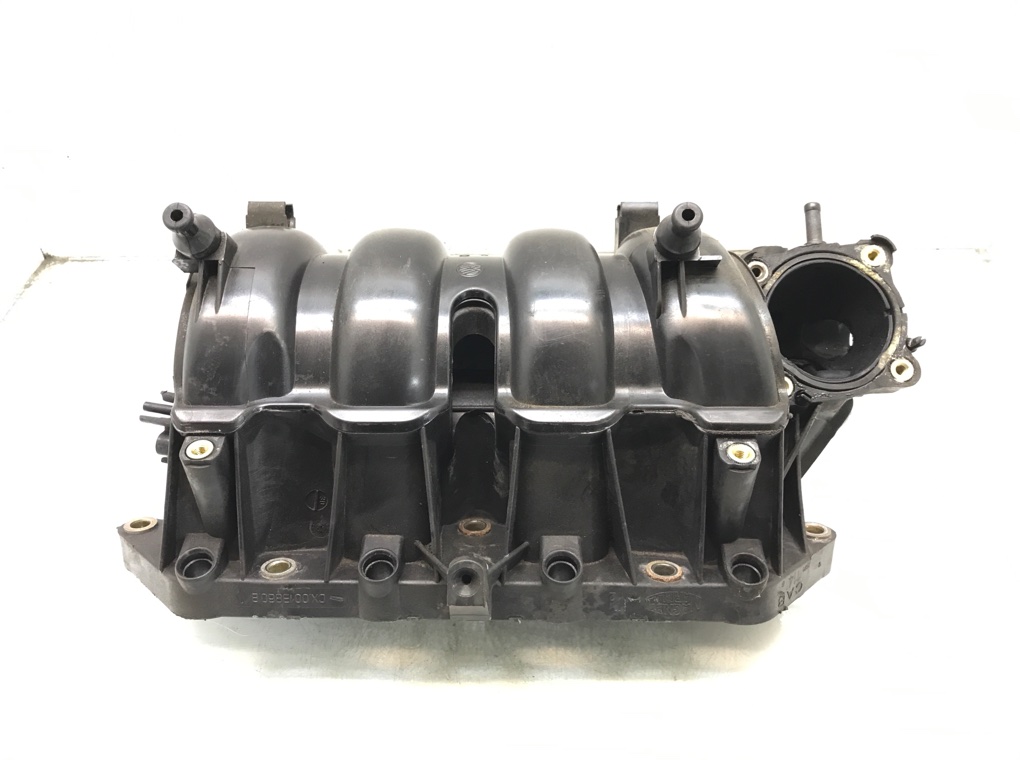 Коллектор впускной бу для Volkswagen Golf 4 1.6 i, 2001 г.