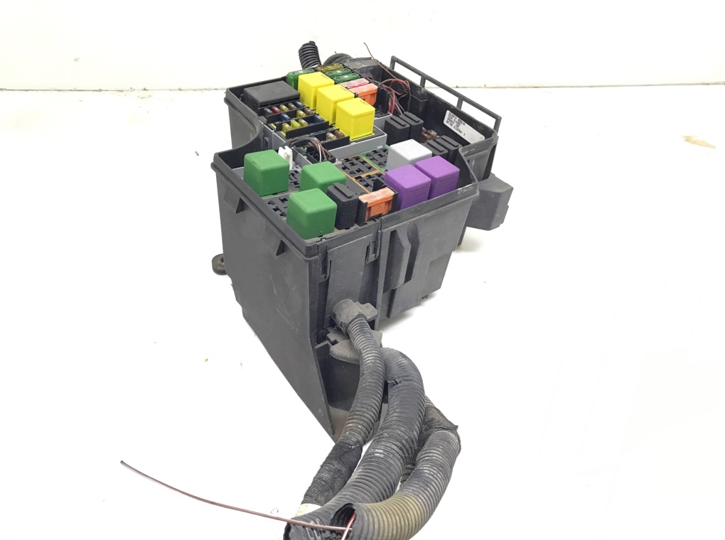 Блок предохранителей бу для Opel Corsa C 1.2 i,  2003 г.