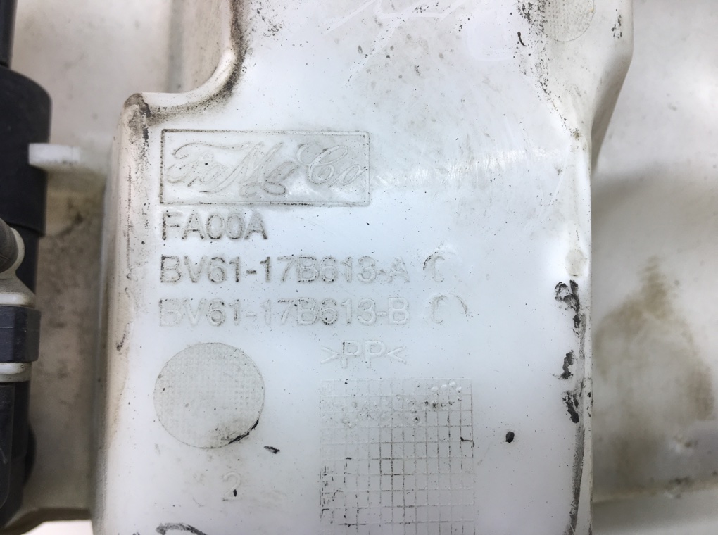 Бачок омывателя бу для Ford Focus 3 1.6 i,  2012 г.