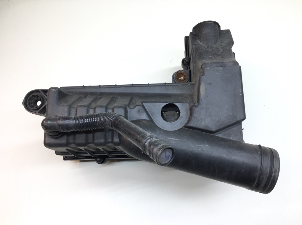 Корпус воздушного фильтра бу для Skoda Octavia A5 1.9 TDi, 2006 г. Корпус воздушного фильтра бу для Skoda Octavia A5 1.9 TDi, 2006 г.