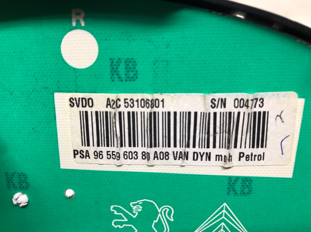 Щиток приборов (приборная панель) бу для Peugeot 1007 1.4 i, 2006 г. Щиток приборов (приборная панель) бу для Peugeot 1007 1.4 i, 2006 г.