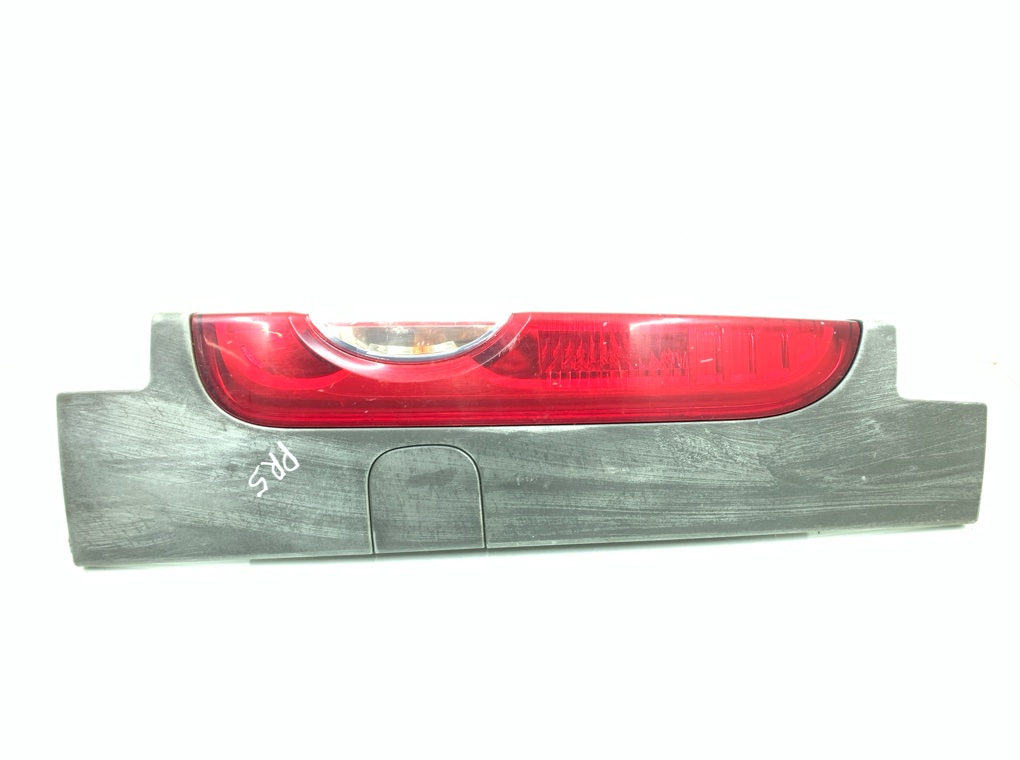 Фонарь задний правый бу для Opel Vivaro 2.0CDTI, 2011 г.