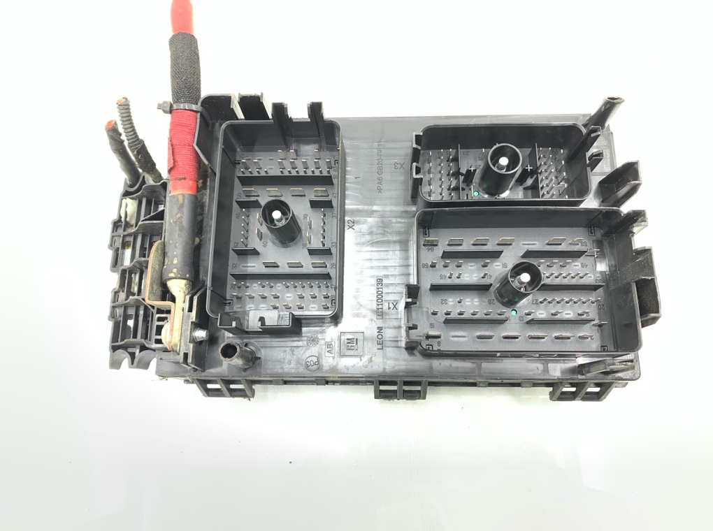 Блок предохранителей бу для Opel Astra J 1.3 CDTi,  2011 г.