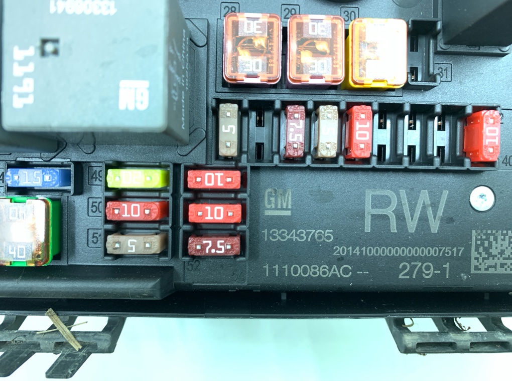 Блок предохранителей бу для Opel Astra J 1.3 CDTi,  2011 г.