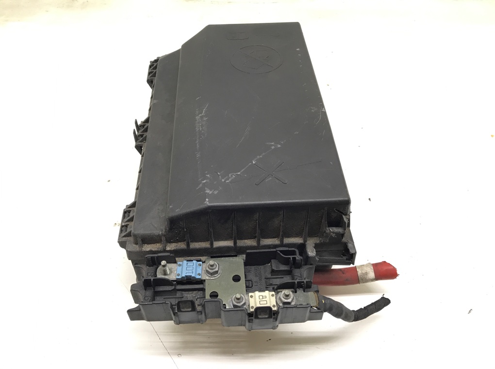 Блок предохранителей бу для Opel Astra J 1.6 i, 2010 г. Блок предохранителей бу для Opel Astra J 1.6 i, 2010 г.