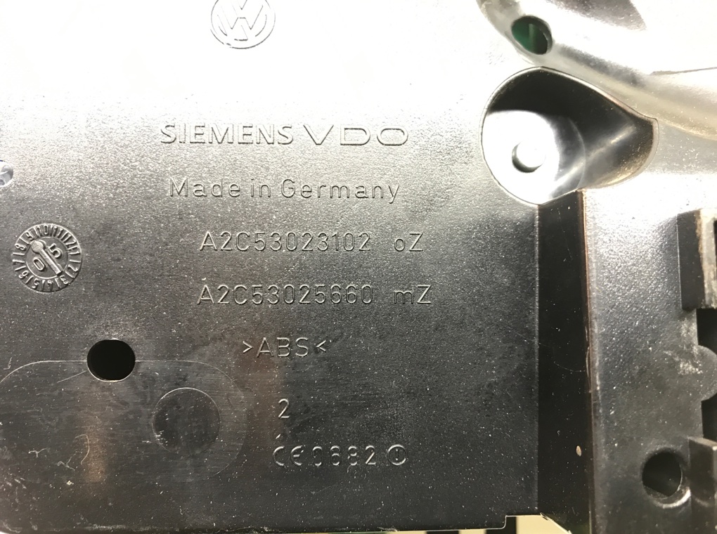 Щиток приборов (приборная панель) бу для Volkswagen Golf 5 1.6 FSI,  2005 г.