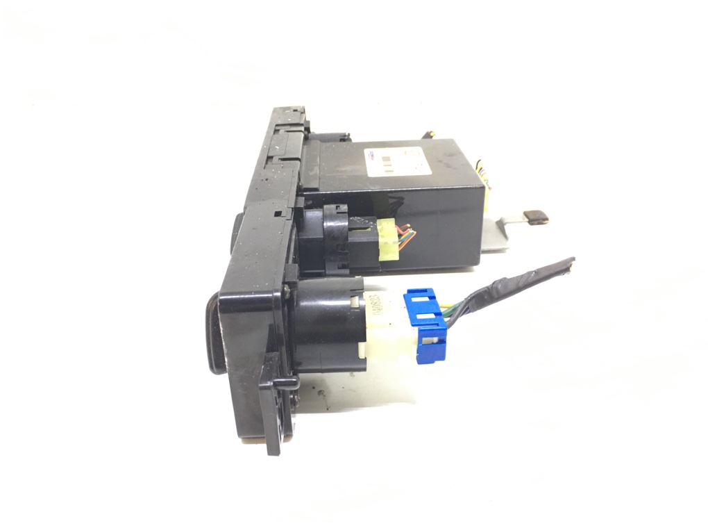 Блок управления печки/климат-контроля бу для Kia Carnival 2.9 CRDi, 2005 г. Блок управления печки/климат-контроля бу для Kia Carnival 2.9 CRDi, 2005 г.