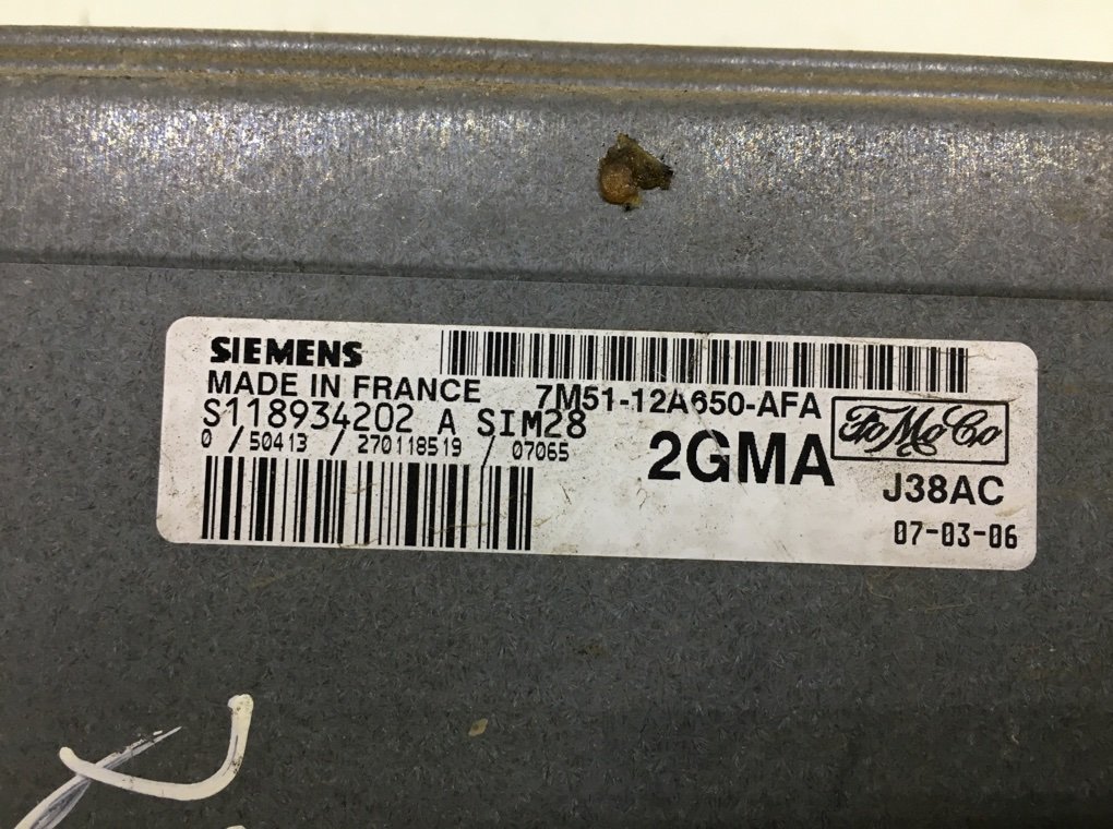 Блок управления двигателем бу для Ford C-Max 1.6 i, 2007 г. Блок управления двигателем бу для Ford C-Max 1.6 i, 2007 г.