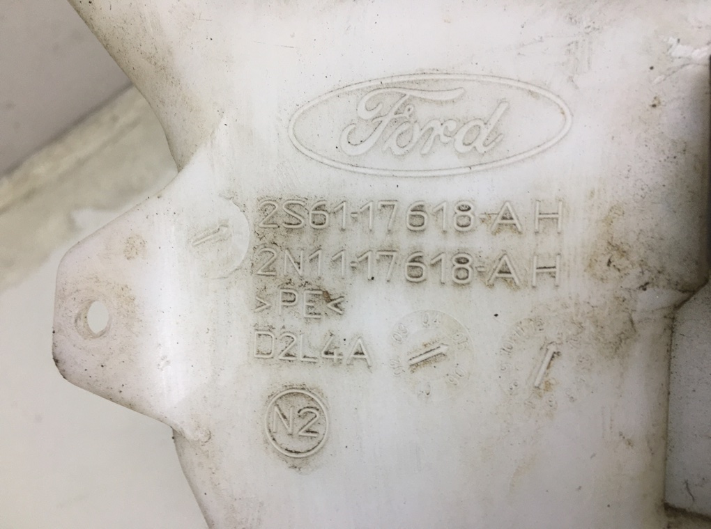 Бачок омывателя бу для Ford Fiesta 5 1.3 i,  2005 г.