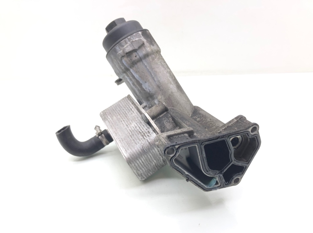Корпус масляного фильтра бу для BMW 1 E87/E81/E82/E88 2.0 TD,  2005 г.